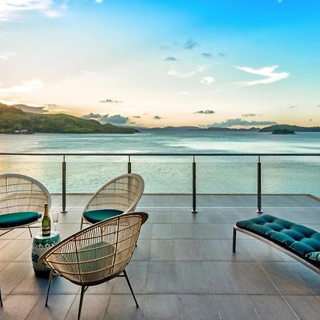 Yacht Club 19 Villa Bijou De Mer Ocean Front Private Pool 2 Buggies Hamilton Island Bagian luar foto